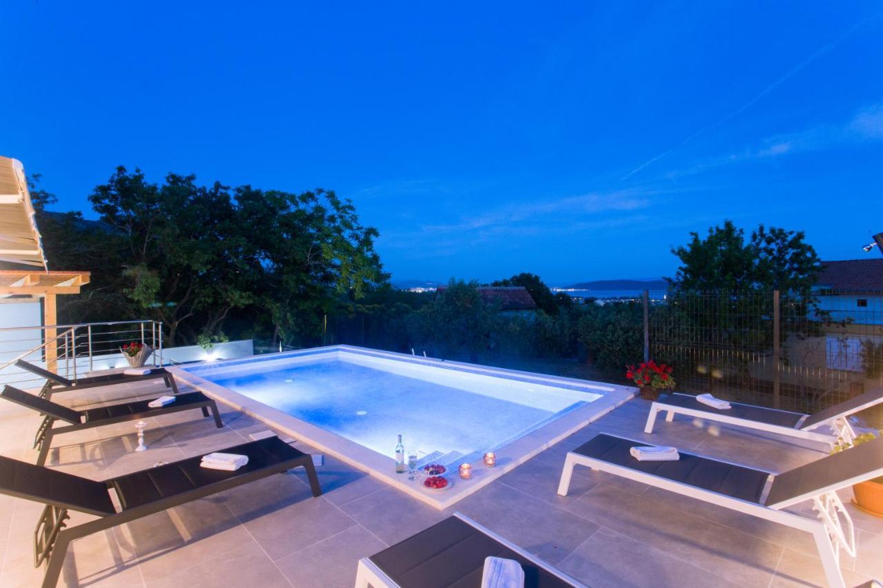 Villa Ivano With Sea&Mountain View Kaštel Stari Exterior foto