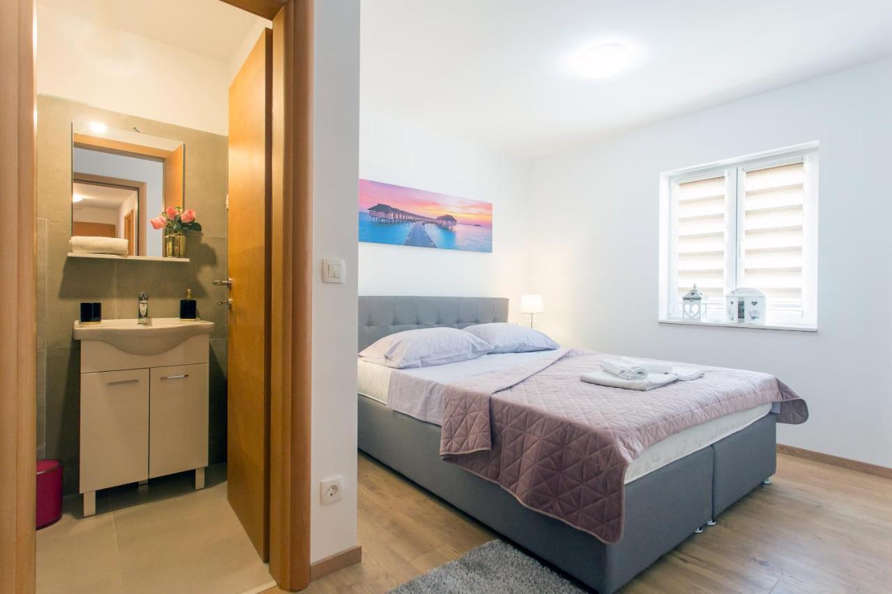 Villa Ivano With Sea&Mountain View Kaštel Stari Exterior foto